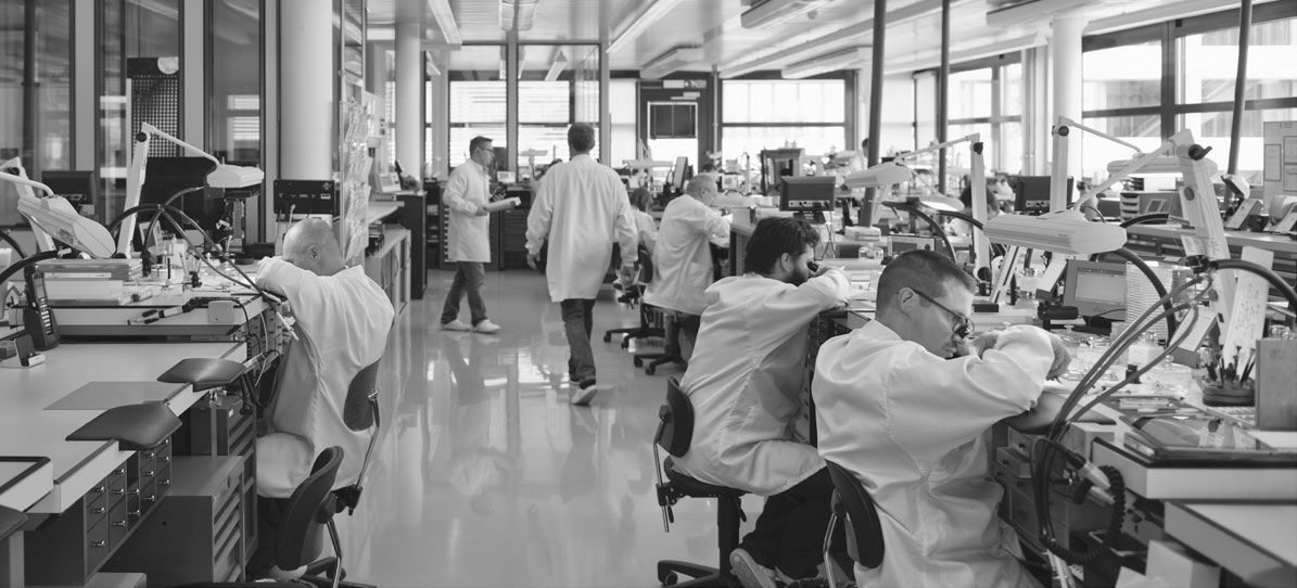 朗·赫纳维修服务中心